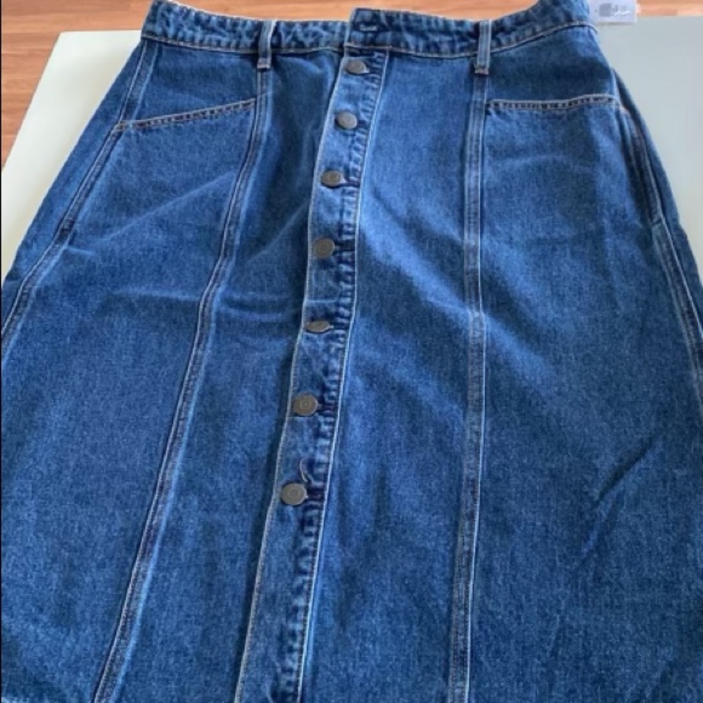 Old Navy High waisted jean skirt size 10